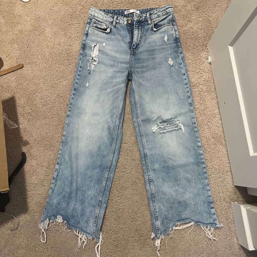 Wide leg distressed Zara jeans size 4